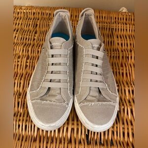 Blowfish Distressed Malibu Play Slip-On Casual Frayed Grey Canvas Sneakers